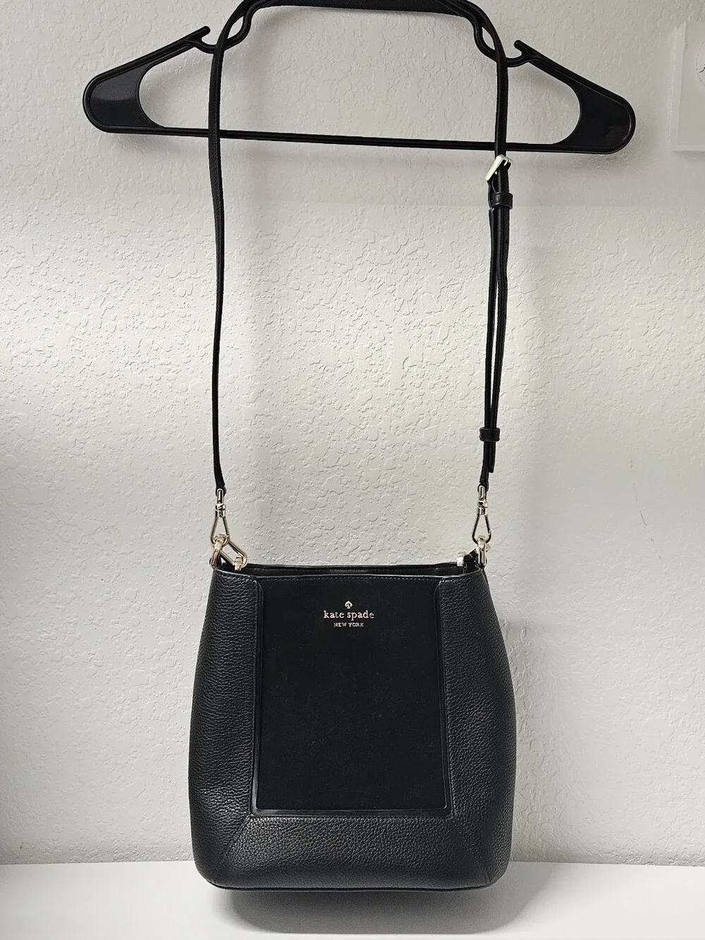 Kate Spade Black Pebbled Leather & Suede Crossbody Bag With Gold Hardware